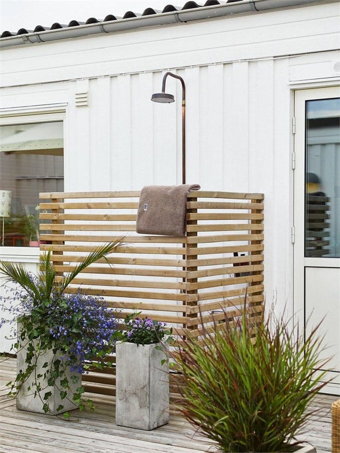 Wood Outdoor Shower Enclosure Ideas
