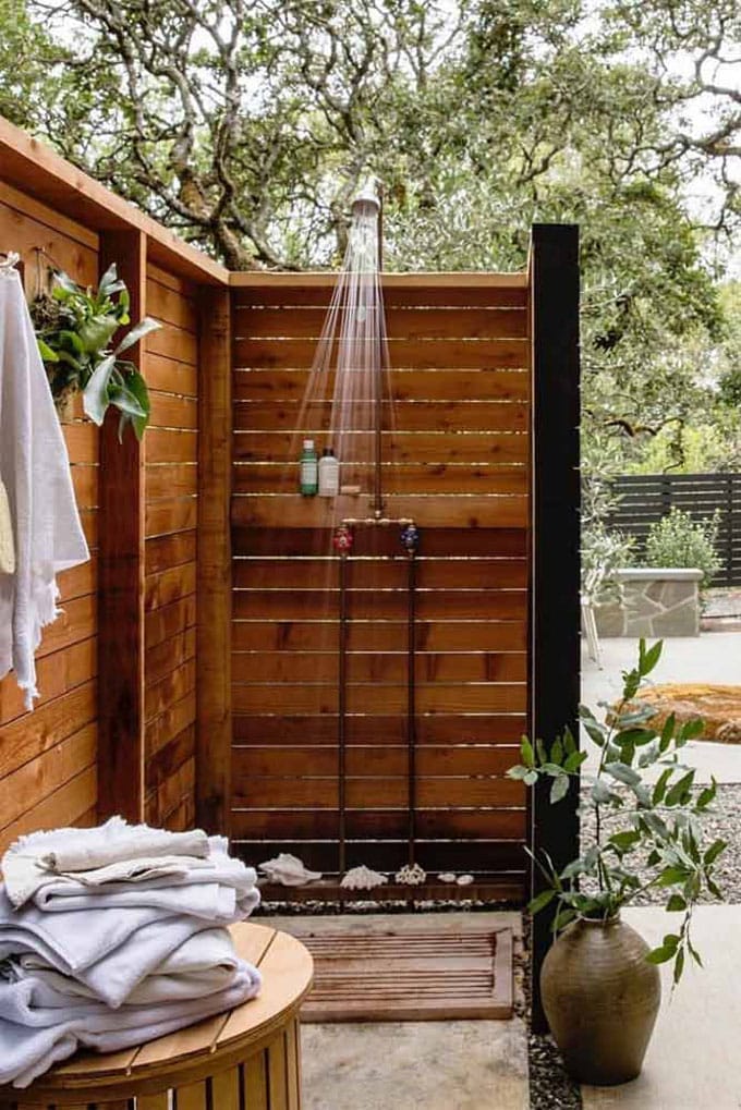 DIY Outdoor Shower Ideas How To Build Garden Shower Enclosures Plans Designs Kits Fixtures Wood Pallet Metal Aluminum Landscape Pool Backyard Patio Apieceofrainbow 9 