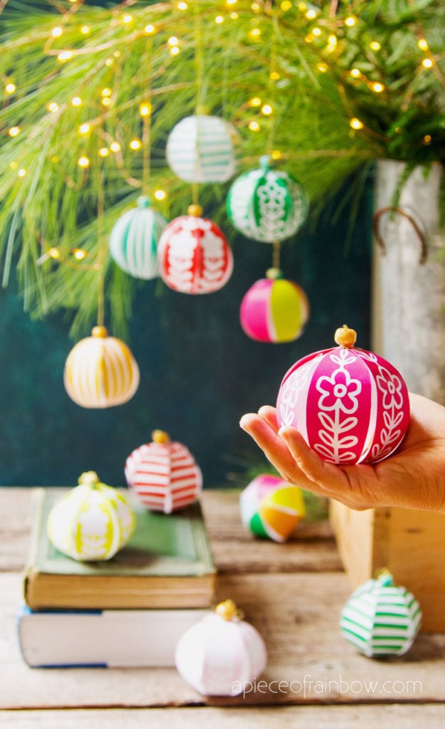 Beautiful DIY Paper Christmas Ornaments in 5 Minutes! - A Piece Of ...