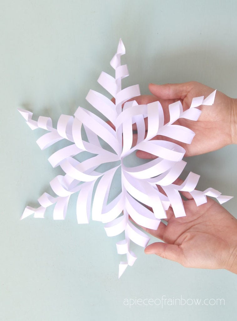 18 Pcs Snowflakes Decorations Hanging 3d Paper Snowflakes And A Strip Of  Snowflake Garland Large Snowflakes