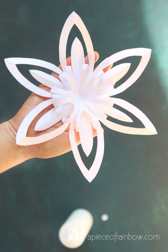 Create 3D Snowflakes! by Jessa Plant