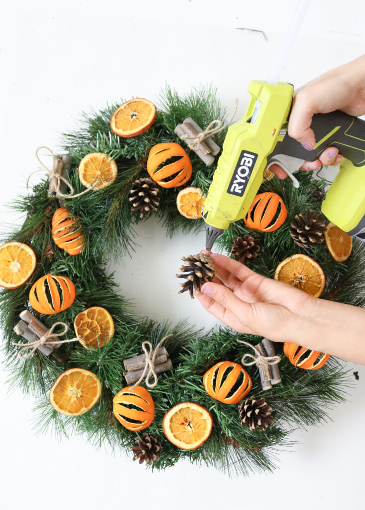 DIY dried orange wreath for Christmas and Thanksgiving 